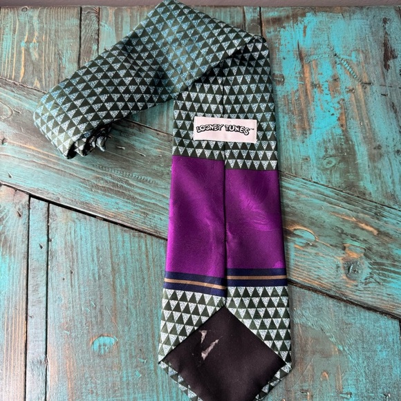 Vintage Looney Tunes Taz Tasmanian Devil Tie Made in Canada - Picture 5 of 10